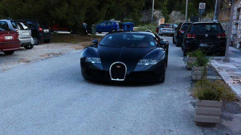 Bugatti Veyron του ενός εκατομμυρίου ευρώ επί ελληνικού εδάφους…